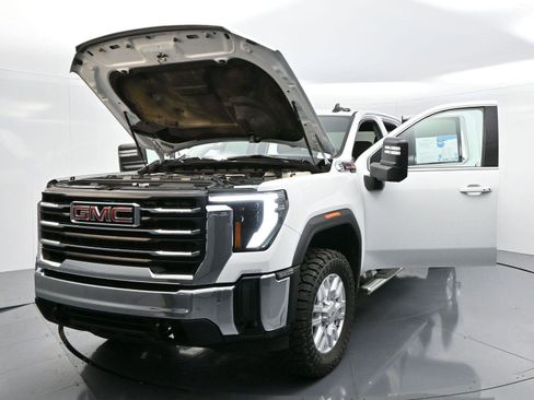 Used 2024 GMC Sierra 2500 SLE w/ SLE Convenience Package image 40