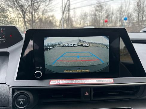 Used 2025 Toyota Prius LE image 36