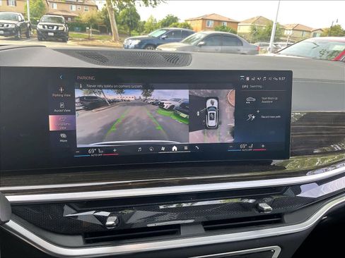 Used 2024 BMW X5 xDrive50e w/ Premium Package image 22