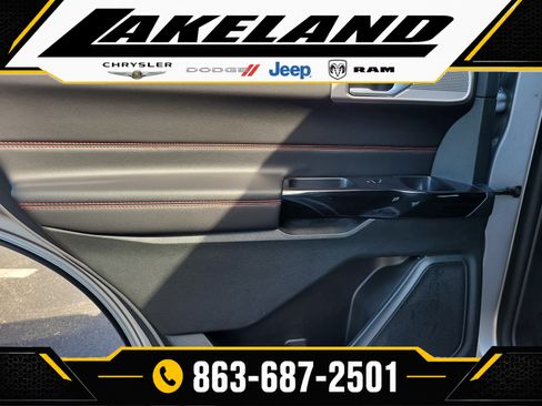 Used 2024 Ford Explorer ST-Line w/ Class IV Trailer Tow Package RWD image 10