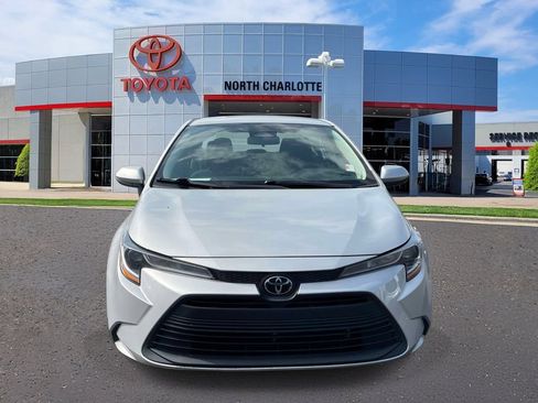 Used 2023 Toyota Corolla LE FWD image 3