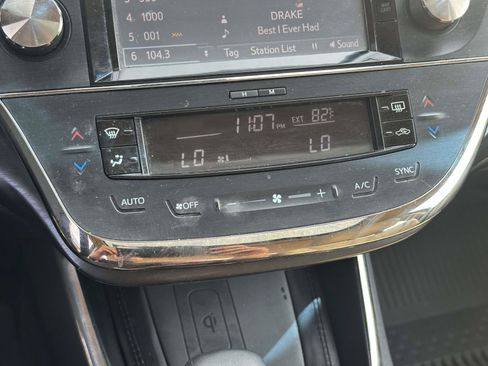Used 2017 Toyota Avalon XLE Premium w/ All Weather Liner Package FWD image 29