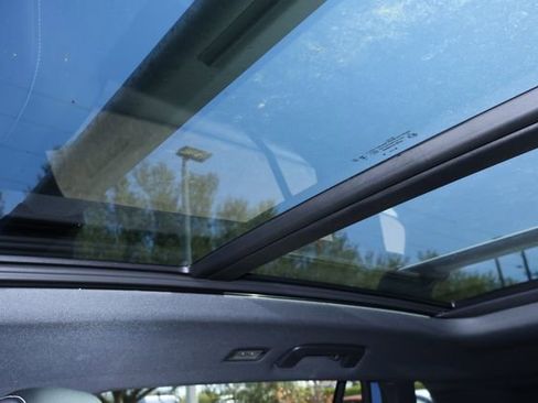 Certified 2026 Volkswagen Tiguan SE R-Line image 27