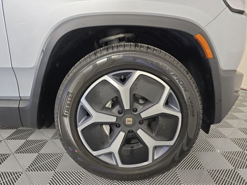 Used 2024 Rivian R1T Adventure Dual AWD/4WD image 11