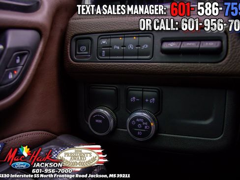 Used 2021 GMC Yukon XL Denali w/ Denali Premium Package image 20