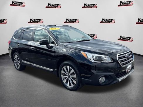 Used 2017 Subaru Outback 2.5i Touring image 3