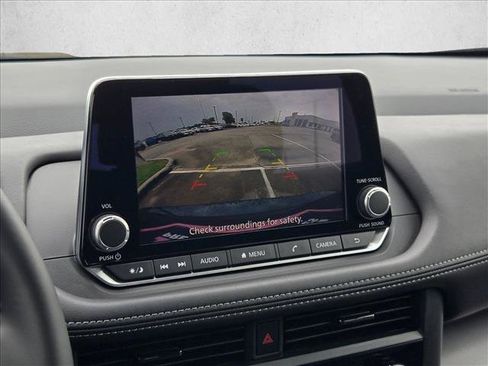 Used 2026 Nissan Rogue SV FWD image 13