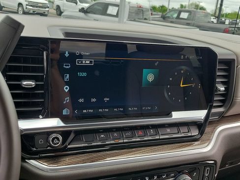 Used 2026 Chevrolet Silverado 1500 RST AWD/4WD image 15