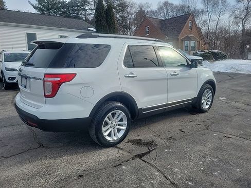 Used 2014 Ford Explorer XLT image 5