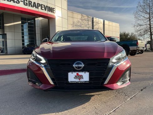 Used 2025 Nissan Altima 2.5 SV image 4