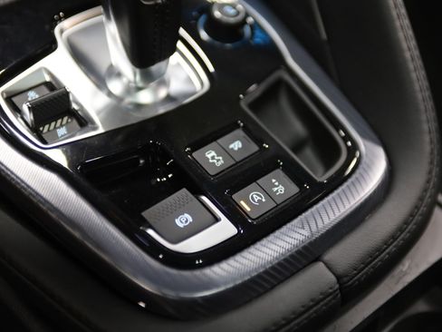 Used 2021 Jaguar F-TYPE R-Dynamic AWD/4WD image 32