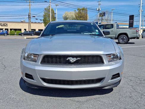 Used 2012 Ford Mustang Coupe image 2