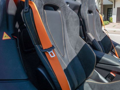 Used 2022 McLaren 720S Spider image 32