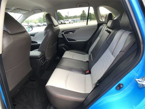 Used 2020 Toyota RAV4 Adventure image 21