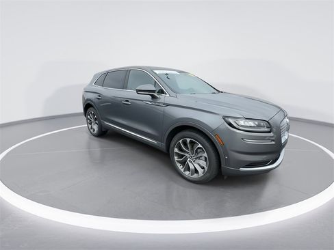 Used 2022 Lincoln Nautilus Reserve w/ Equipment Group 201A image 2