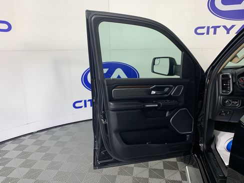 Used 2021 RAM 1500 Laramie AWD/4WD image 12