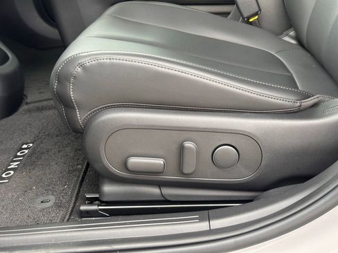 Used 2026 Hyundai Ioniq 5 SEL image 28