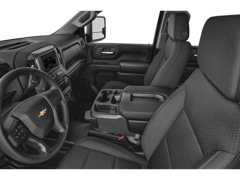 Used 2024 Chevrolet Silverado 2500 LT w/ Midnight Edition AWD/4WD image 4