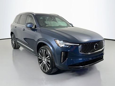 New 2026 Volvo XC90 B5 Core image 3