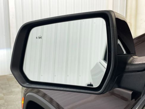 Used 2023 Chevrolet Traverse LT w/ LPO, Floor Liner Package AWD/4WD image 32