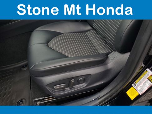Used 2023 Toyota Camry SE w/ Convenience Package FWD image 17