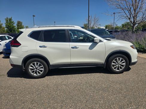 Used 2017 Nissan Rogue SV AWD/4WD image 15