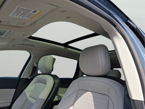 New 2026 Lincoln Nautilus Reserve image 11