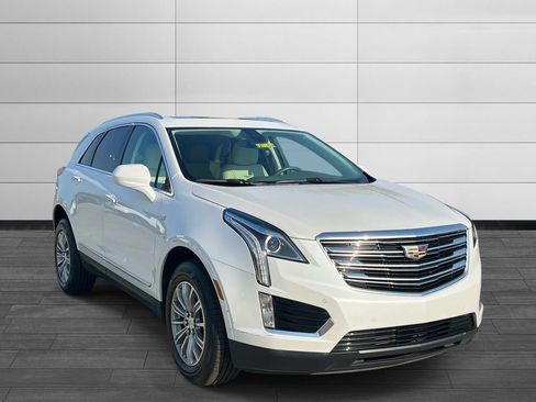 Used 2018 Cadillac XT5 Luxury w/ Driver Awareness Package FWD image 7