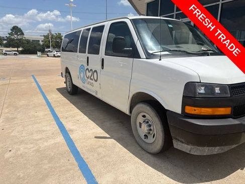 Used 2025 Chevrolet Express 3500 LS RWD image 1