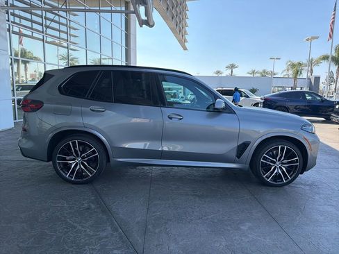 Used 2026 BMW X5 xDrive40i w/ M Sport Package AWD/4WD image 3