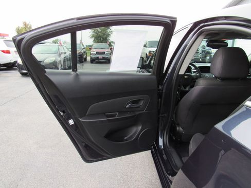 Used 2015 Chevrolet Cruze LT image 28