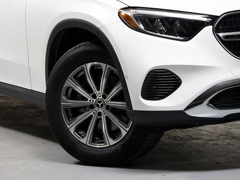 Certified 2026 Mercedes-Benz GLC 300 GLC 300 image 3