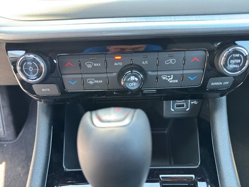 New 2026 Jeep Compass Limited AWD/4WD image 16