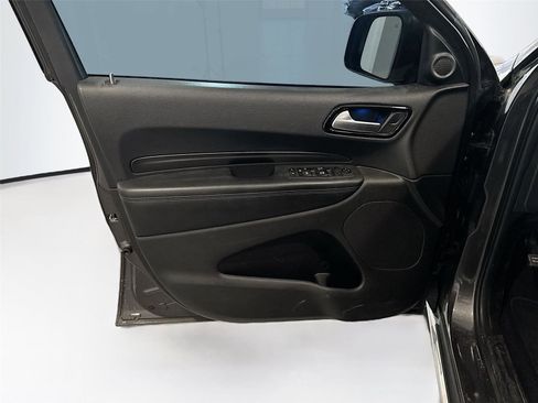 Used 2021 Dodge Durango SXT image 9