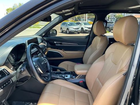 Used 2022 Kia Telluride SX w/ Towing Package FWD image 14