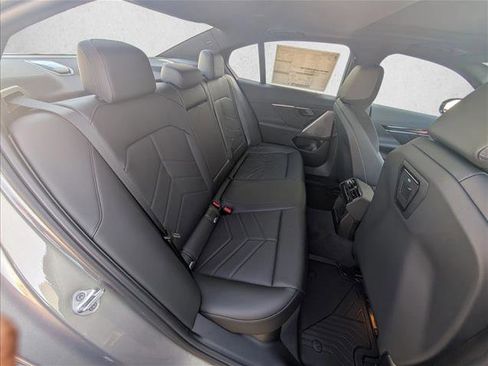 Used 2026 BMW i5 eDrive40 image 17