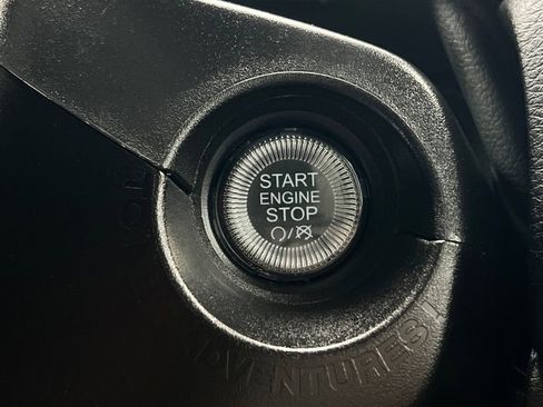 Used 2023 Jeep Renegade Trailhawk image 23