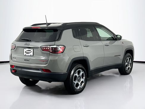Used 2022 Jeep Compass Trailhawk w/ Trailhawk Convenience Group AWD/4WD image 11