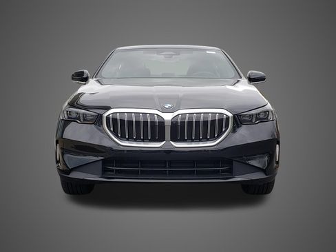 New 2027 BMW 530i xDrive w/ Premium Package AWD/4WD image 2