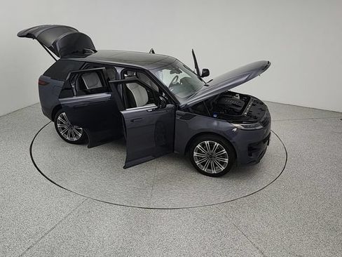 Used 2026 Land Rover Range Rover Sport Dynamic SE AWD/4WD image 22