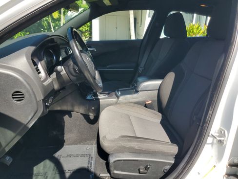 Used 2022 Dodge Charger SXT image 15
