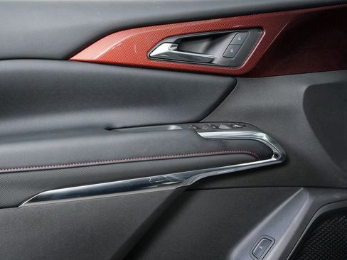 New 2026 Chevrolet Traverse Z71 w/ Driver Confidence Package image 6