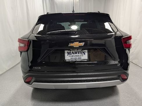 New 2026 Chevrolet Trax LT w/ LT Convenience Package FWD image 4