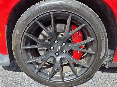 Used 2018 Dodge Challenger R/T Scat Pack w/ Dynamics Package image 9