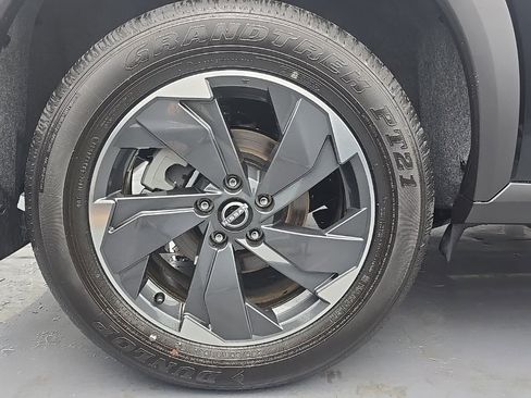 New 2025 Nissan Rogue SV image 10