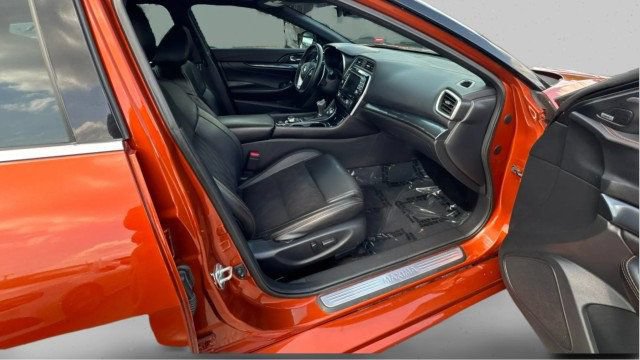 Used 2019 Nissan Maxima SR w/ Premium Package FWD image 17