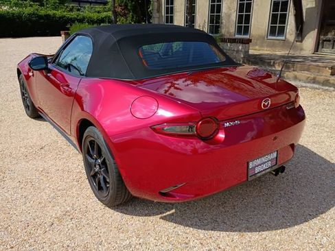 Used 2020 MAZDA MX-5 Miata Sport RWD image 27