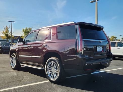 Used 2017 Cadillac Escalade 2WD image 3