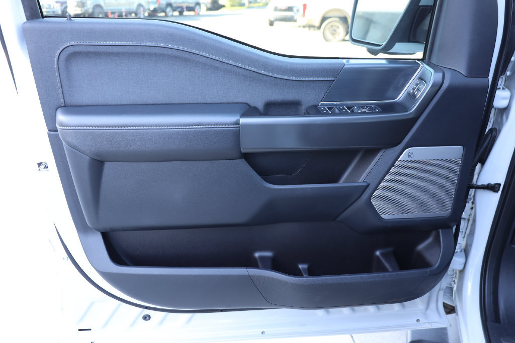 Used 2025 Ford F150 Lariat AWD/4WD image 10