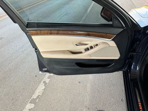 Used 2013 BMW 550i Sedan image 9